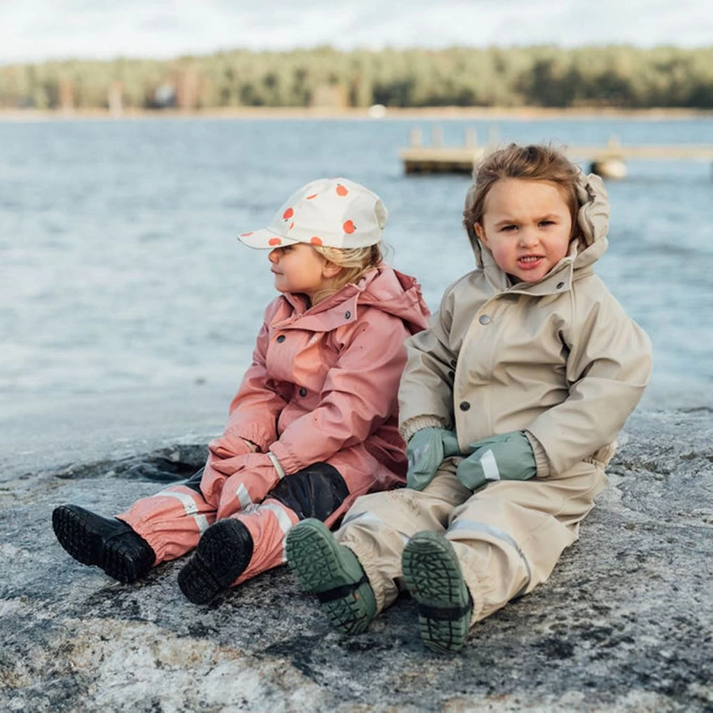 Vilnius Recycled Rain Mittens Leaf Green 5 Vilnius Recycled Rain Mittens Leaf Green - Image 3