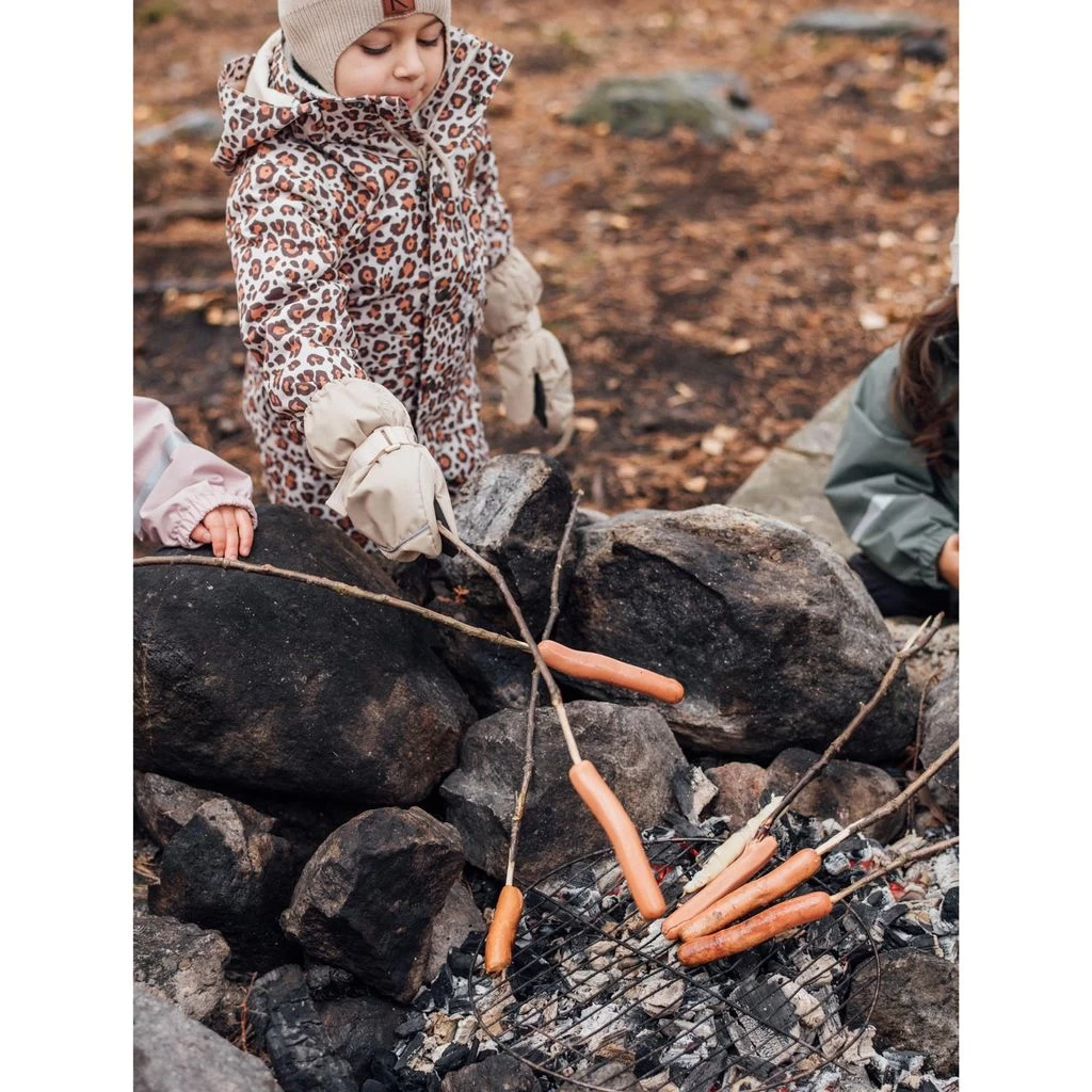 Helsinki Shell Mittens Sand 7 Helsinki Shell Mittens Sand - Image 5